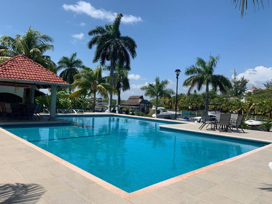 Chic Lagoon Front Villa By Casa Paraiso Cancún Esterno foto