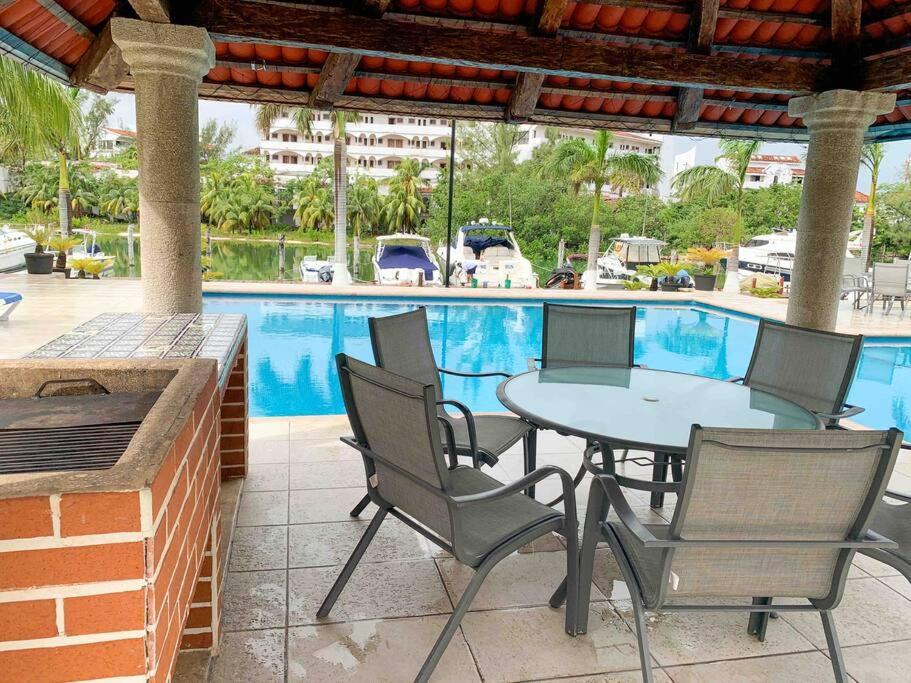 Chic Lagoon Front Villa By Casa Paraiso Cancún Esterno foto