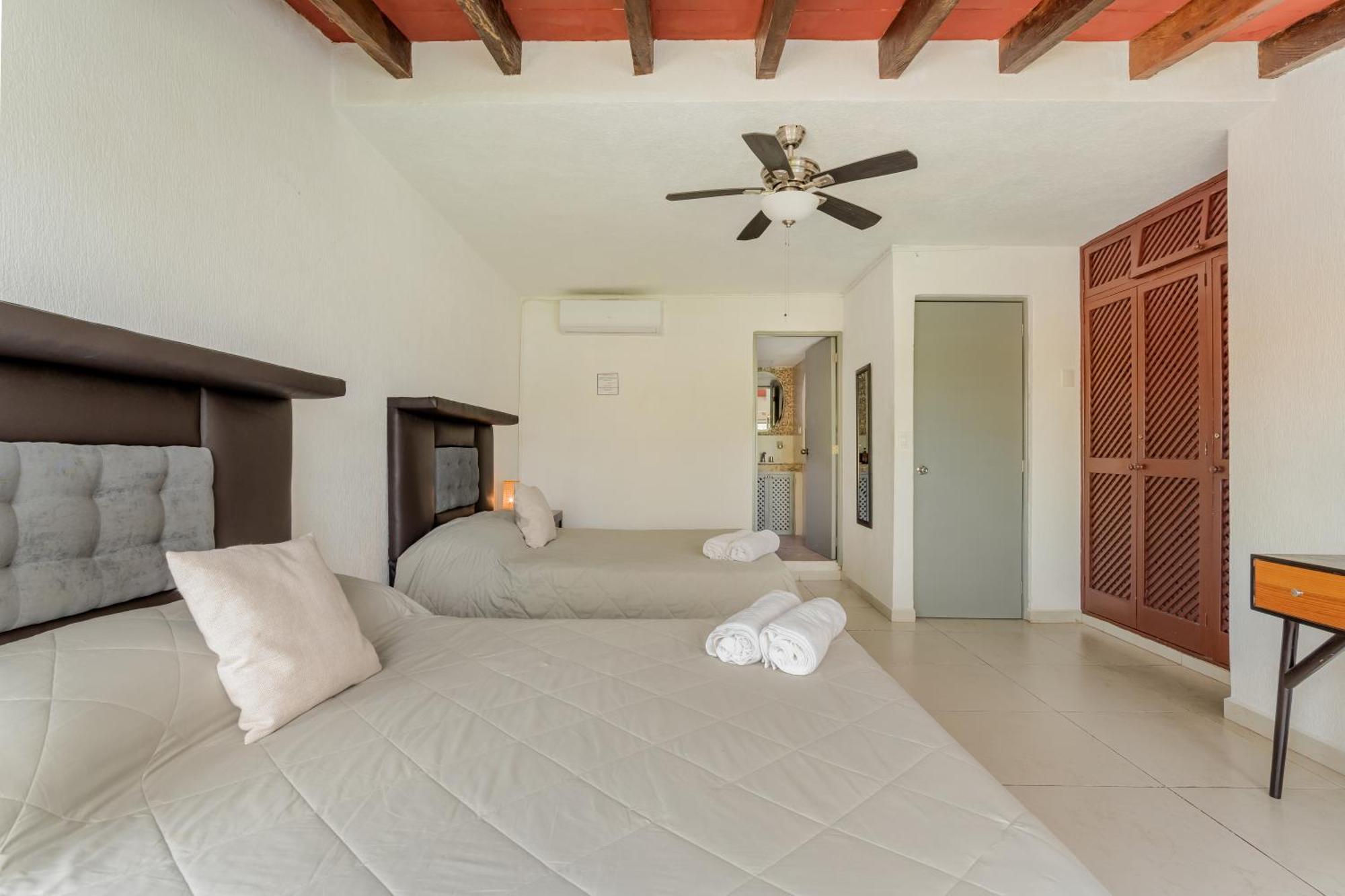 Chic Lagoon Front Villa By Casa Paraiso Cancún Esterno foto